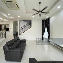 Tastefully Furnished Bungalow with Private Garden&Patio, Ready Move In