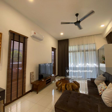 Grandezza Semi-D 38x85 Tastefully Renovated 
