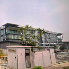 Subang USJ Perindustrian 3 sty Semi D Factory for Sell 