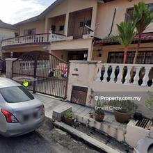 Freehold face South near Playground cooling & no split level Extended