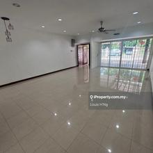 2 Storey Terrace House Land1600sf Renovated at Pulau Tikus 