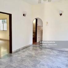 Terrace house for Sale