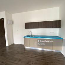 Henna Residence Partial Furnished Freehold 690sqft For Sale !!
