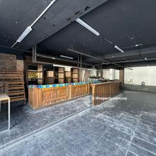 Endlot shop main road