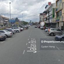 Jalan Besar, Taman Sri Pekan Nenas