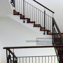 Terrace house for Sale