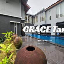 2sty Corner bungalow with Pool, 24 hours gated guarded