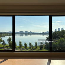 Well maintained fully furnished unit 