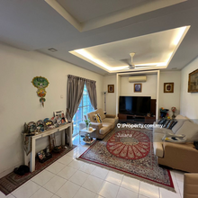 Basic 2 storey house in a quiet area with amenities nearby
