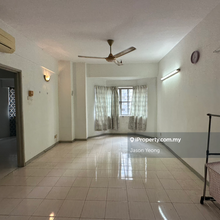 Regency Condo Refurbished  Unit  To Let 