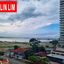Off Gurney Drive ! Low Density ; Renovated Unit ; 2 Car Parks 