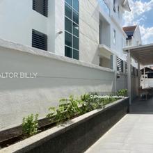 Abrezza Bungalow - Private Lift and Well Maintained