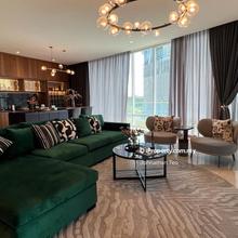 Oval Fully Furnished with ID for Sell ! Ready to move in !