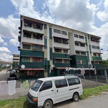 Low Floor Apartment Taman Serdang Raya beside MRT station Furnished 