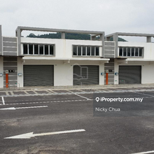 Bandar Ainsdale Shop For Sale 