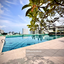 Fire-Sale: Ferringhi Residence 2 Condominium in Batu Ferringhi.