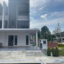 Freehold Bromelia High End Brandnew 2.5 Storey Cluster House For Sale