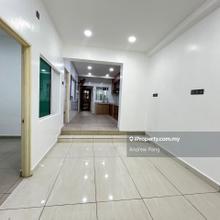 2 storey terraced house in Ss3 Partial Furnished