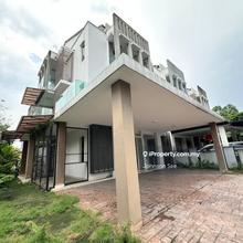 2.5-Storey End Lot Superlink with Side Land