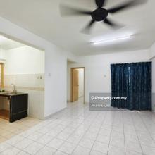 Pelangi Apartment Bandar Utama Well Kept unit