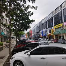 5 Storey Shop-Office with personal lift for sale