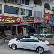 Good Location and High Exposure Near LRT