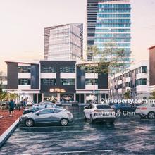 Corner unit new 3 storey shoplot