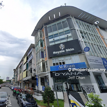 Corner - 5.5 Storey Shop @ Bangi Sentral