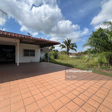 Single storey Semi D corner lot/Taman Ria Kluang