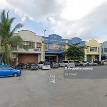 Batu Caves Freehold 1.5 Storey Link Factory for Sale 