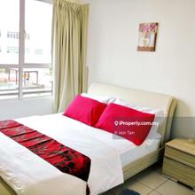 Unique Best View Georgetown Times Square Service Condo Urgent