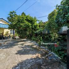 Old Bungalow House for Sale - 700m to Lake Gardens
