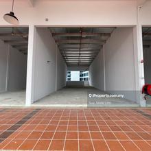 Commercial Retail Outlet in Tanjung Bunga