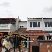 Taman Kinrara tk2 very nice unit for sale