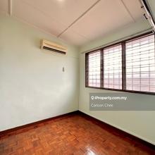 Renovated, Double Storeys, Freehold 22x75, Usj 2