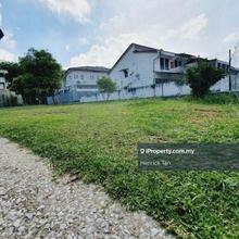 Double storey Corner lot, Big Land size 3724sqft, Freehold