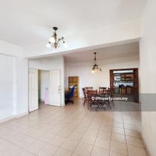 Affina Bay Condominium Seaview Renovated unit for Sale