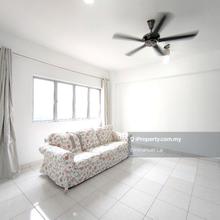 Duplex Unit Renovated Well Kept Nice Neighborhood 