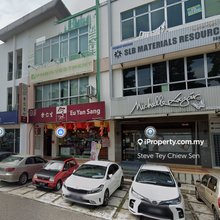 Taman Molek 3 storey shoplot @ Facing Main Road For Sales