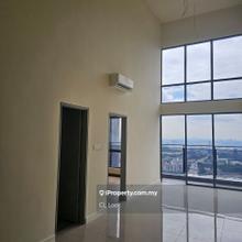 Brand new unit high ceiling!! Viewing Anytime!!