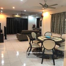 3r2b2parking lot Short walk to MRT station and the curve ikea