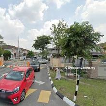 Facing Open end Lot 2 Storey Taman mutiara subang
