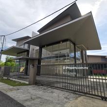 Exclusive Inanam Juta Industrial 3 Storey Semi-D warehouse with Lift 
