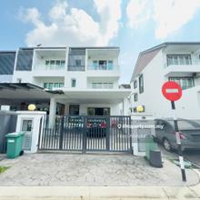 Cheapest End Lot 3 Storey Terrace Taman Taming Indah 2 Sungai Long