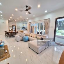 Nice Renovated and Extended Single Storey Bungalow, Great Environment