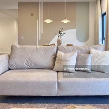 Brand new condominium, walking to the mall