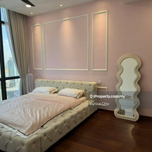 Walking distance to klcc park , 300m to mrt station ,ready to move In