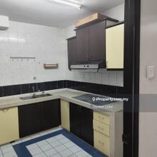 Partial Furnished 3r2b