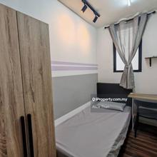 Sqwhere, Single Room, Female Unit