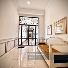 Fettes Residences: Ready to move-in Penthouse with Breathtaking views!